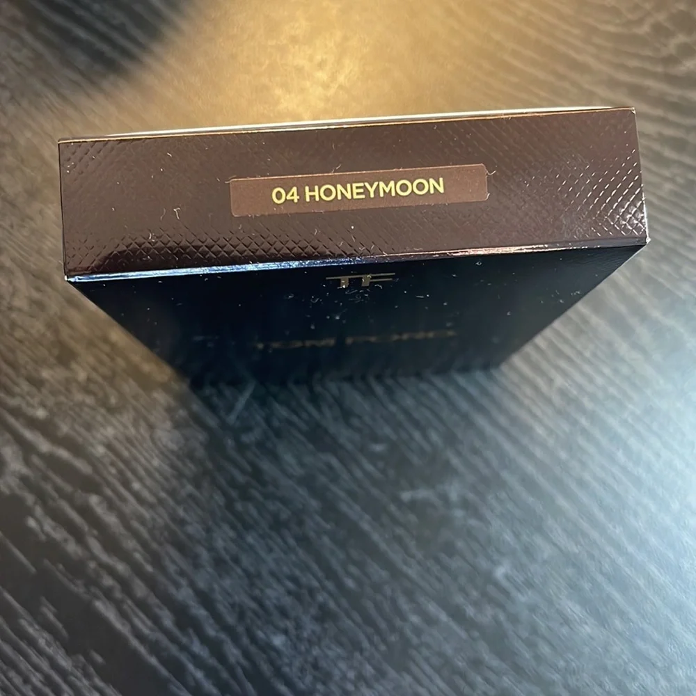 TOM FORD EYE COLOR QUAD Honeymoon 04